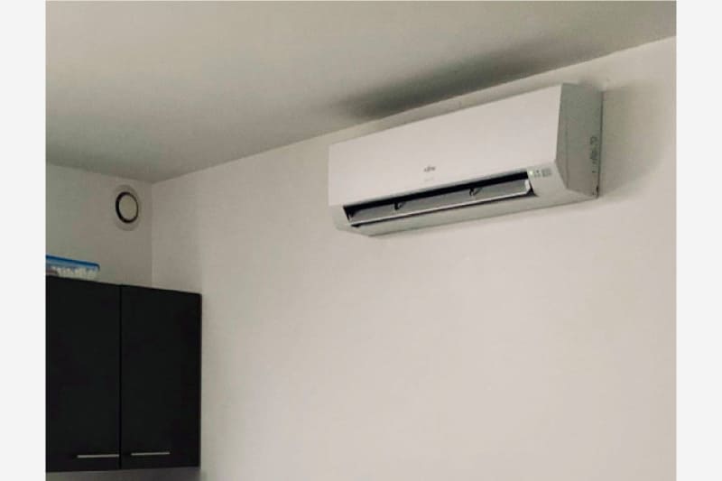 Réalisation d'une solution de chauffage Eco Solutions : installation d'une pompe à chaleur air/air à Rennes